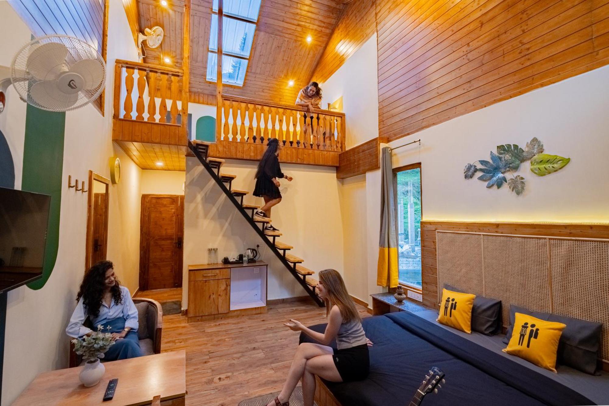 The Hosteller Kasol Room photo
